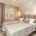 Stunning Apartment Bella On Znjan Beach, Private Parking