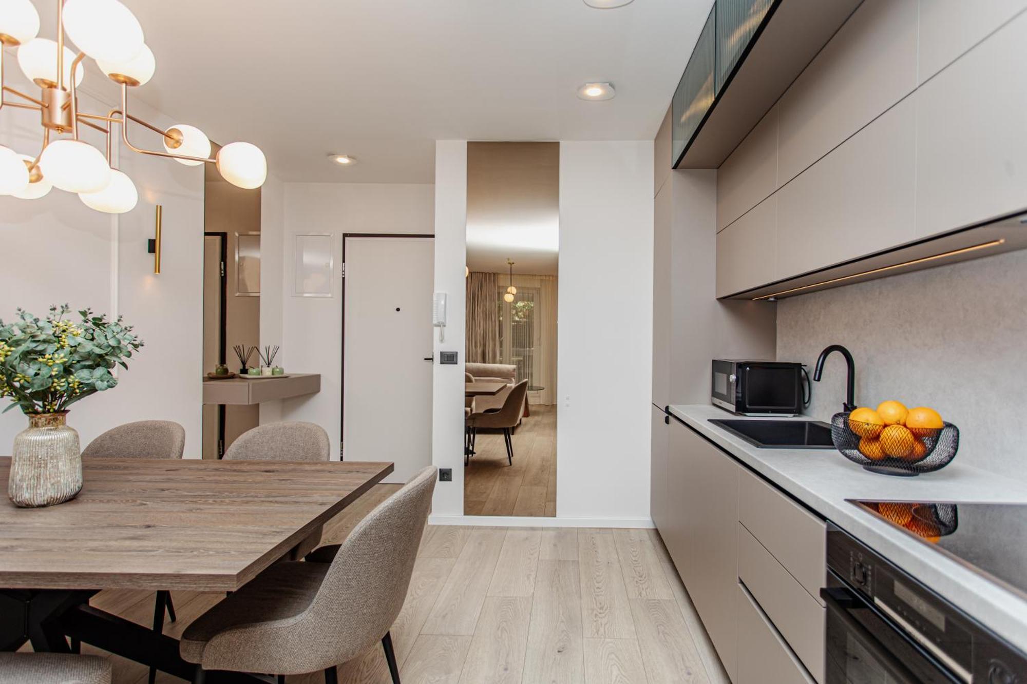 Apartment Stunning Bella On Znjan Beach, Private Parking Split
