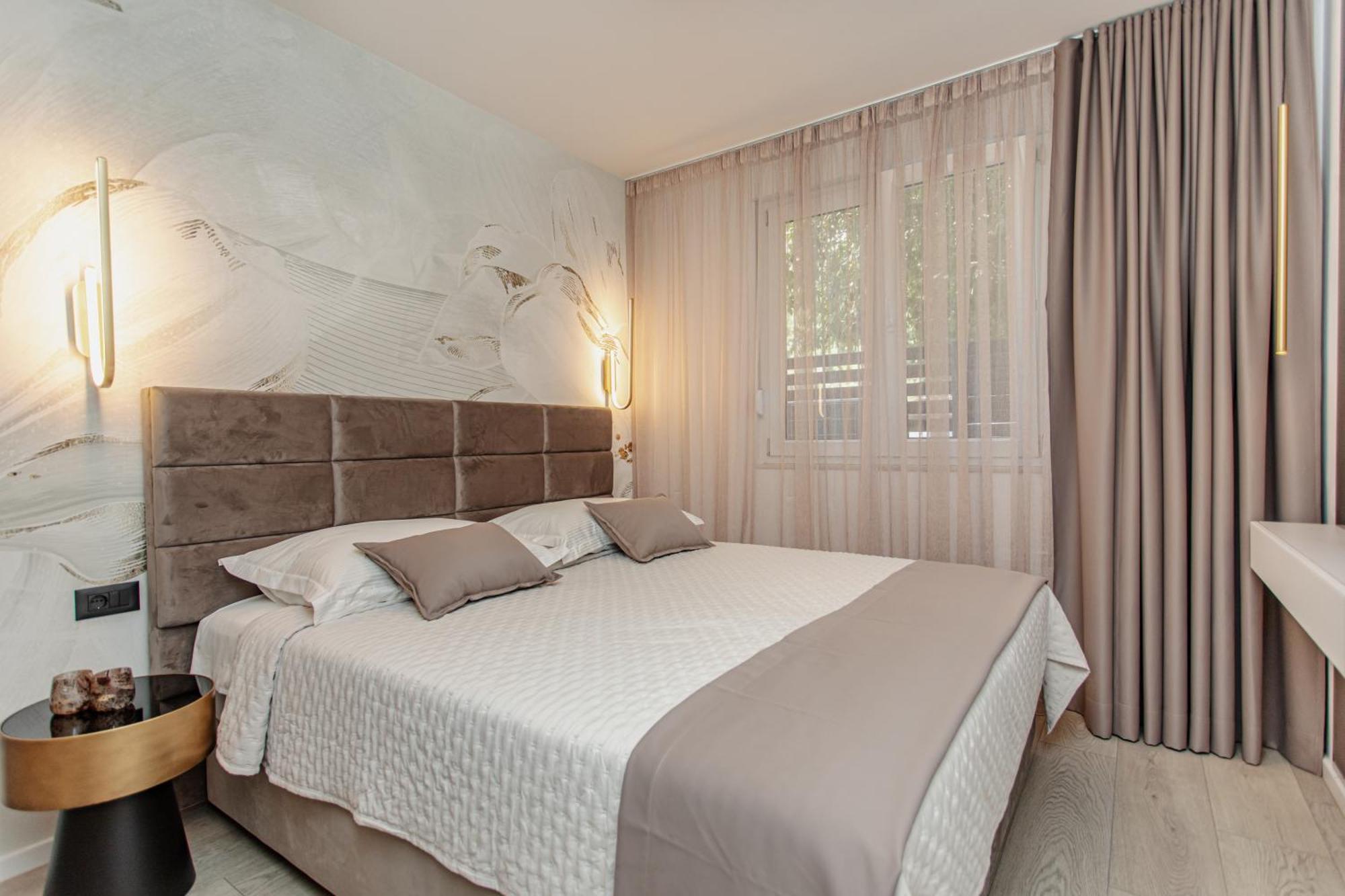 Stunning Bella On Znjan Beach, Private Parking Split
