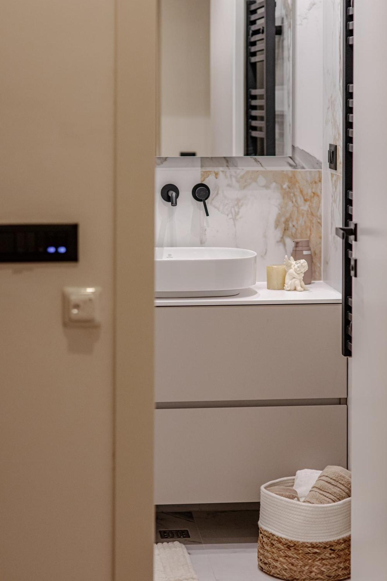 Apartment Stunning Bella On Znjan Beach, Private Parking